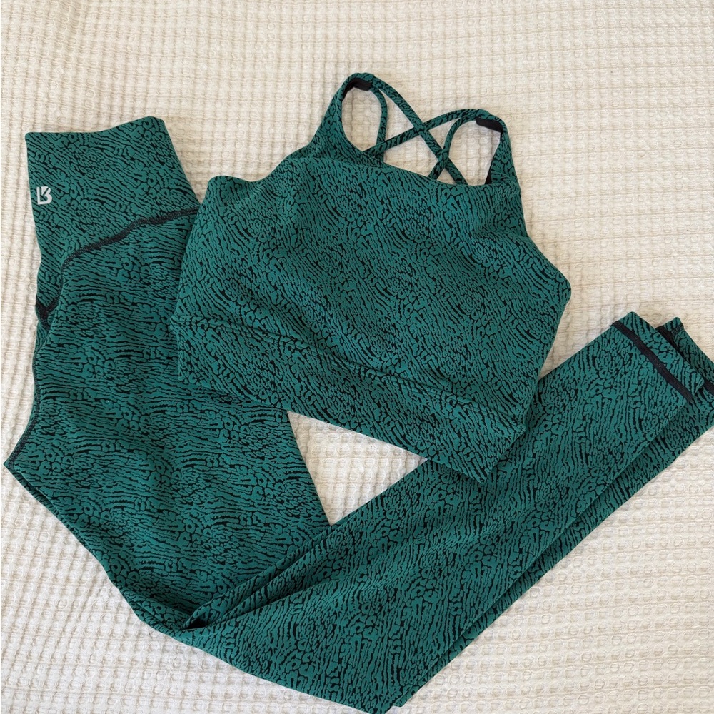 BuffBunny Teal Green Patterned High-Waist Leggings with Crossback Sports Bra